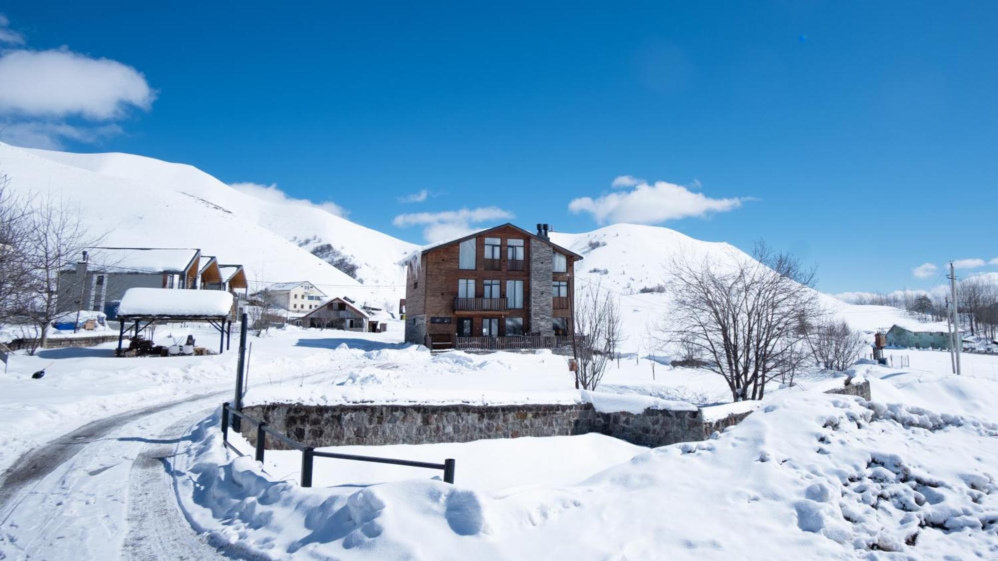 Chalet In グダウリ エクステリア 写真